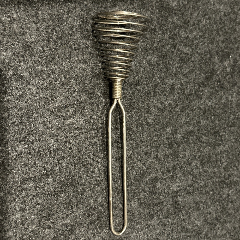 Antique Vintage Wire Wisk Whisk Coil Metal Egg Beater Mixer Kitchen Utensil Tool